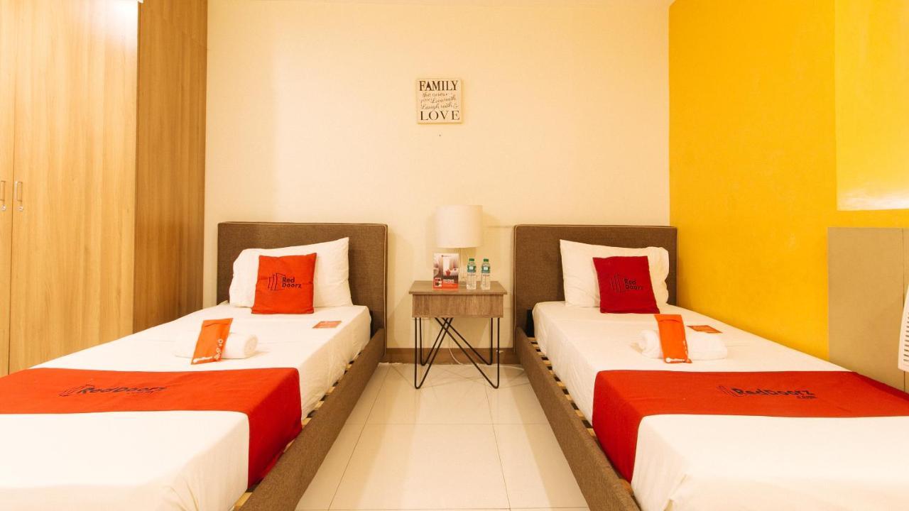 Reddoorz Plus @ Kamuning Quezon City Bagian luar foto