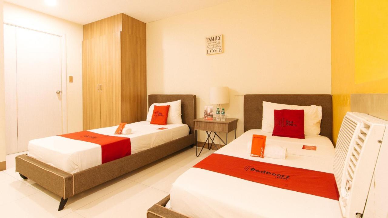 Reddoorz Plus @ Kamuning Quezon City Bagian luar foto